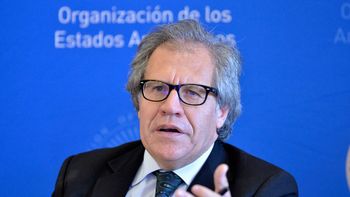 Luis Almagro vuelve a la carga y el Frente Amplio no le da el derecho a hablar de Mujica