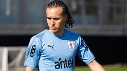 altText(Laxalt con una distensión muscular, dos partidos afuera mínimo)}