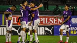 altText(Defensor Sporting quedó a un paso de la Primera División)}