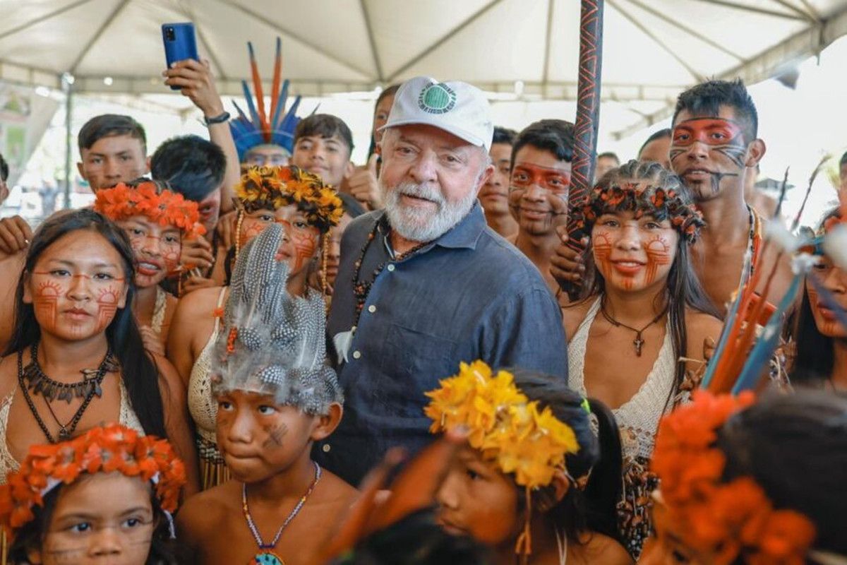 Lula avanza en la demarcación de tierras indígenas.