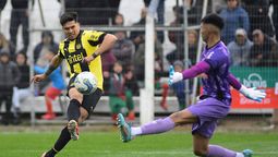 altText(Peñarol consiguó su primer triunfo en el Clausura)}