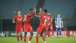 altText(Dejó pasar el tren: Cerro Largo no pudo ante Universidad Católica)}
