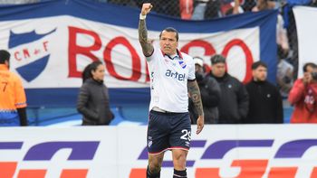 El paraguayo Federico Santander volverá a ser titular este miércoles ante Fénix.