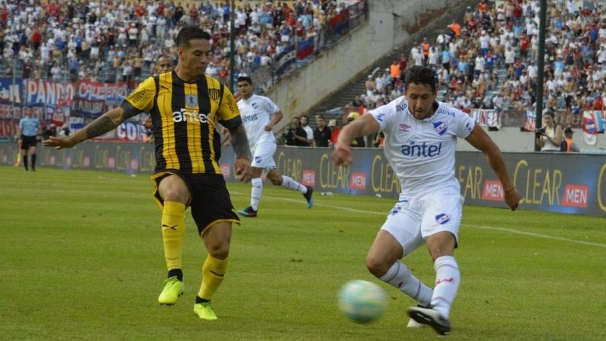 El Nacional le arrebata el Apertura al Peñarol, que empató con el Danubio