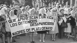 altText(Memoria, golpe e intelectuales)}