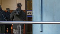 altText(Pasividades mínimas tendrán ajuste de 3% a partir de julio)}