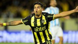 altText(Peñarol derrotó por 2 a 0 a Boston River en el Campeones Olímpicos de Florida)}