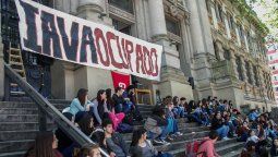 altText(Docentes de Montevideo paran el martes en apoyo al IAVA)}