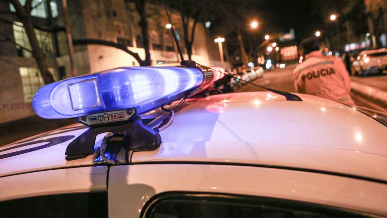 Violento asalto: cuatro delincuentes se llevaron $300.000 de un local de pagos