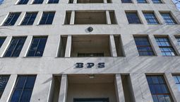 altText(BPS da prestación de más de $50 mil para los que no pueden jubilarse)}