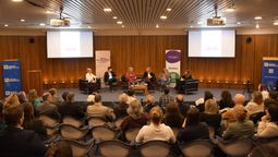 altText(Autoridades del Gobierno participaron en foro sobre trata de personas y prevención financiera)}