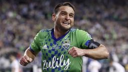 altText(Hinchas de Nacional explotan contra Lodeiro)}