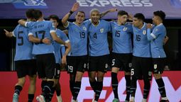 altText(¿Cómo quedó la tabla con el triunfo uruguayo y la derrota de Brasil?)}