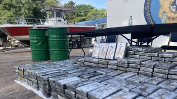 Acopio, lanchas rápidas y toneladas de cocaína cargadas en altamar: el auge del drop-off en Uruguay
