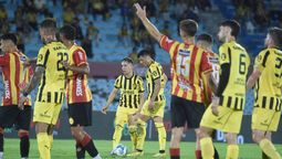 altText(Progreso y Peñarol debutan esta noche en el Estadio Centenario)}