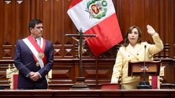 altText(¿Quién es Dina Boluarte, primera presidenta de Perú?)}