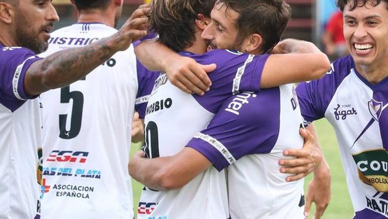 Fénix le ganó a Rentistas y sueña con una copa internacional