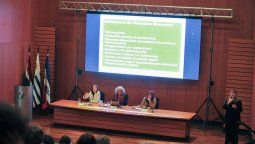 altText(Diálogo Social propone financiamiento de cuidados de larga duración)}
