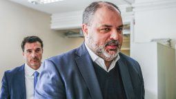 altText(Golpe a la Fiscalía: Tribunal le dio la razón a Charles Carrera y rechazó audio  ilegal)}