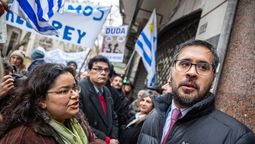 altText(Juez pidió suspender la vacunación anticovid en niños)}