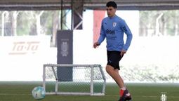 altText(Agustín Oliveros se perfila como lateral por izquierda para enfrentar a Brasil)}