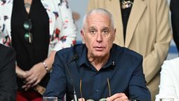 altText(Negro convocó reunión urgente por operativo que terminó con hinchas y policías heridos)}