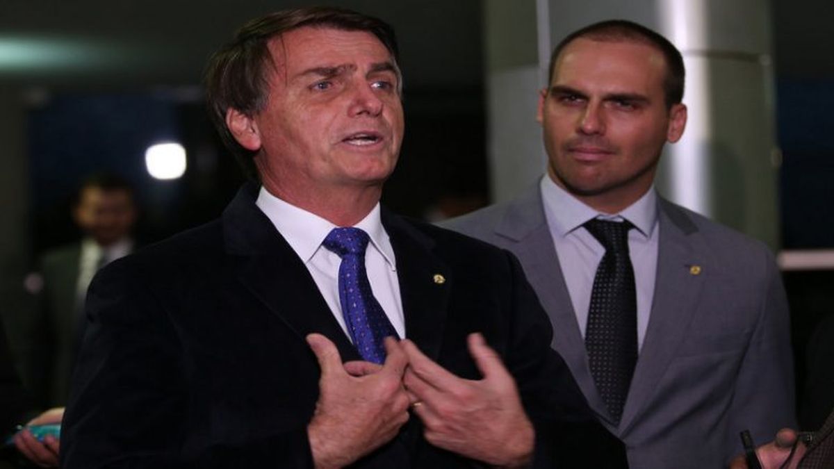 Fiscales de Brasil impugnan designación de hijo de Bolsonaro como embajador en EE.UU.