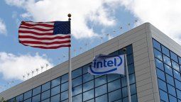 altText(EEUU adquiere el 10% de Intel en un movimiento estratégico)}