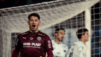 MC Torque en modo aplanadora: venció a Liverpool, lidera el Clausura y sueña con la Anual