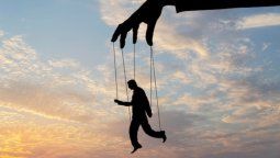 altText(¿Es rentable una humanidad estupidizada?)}