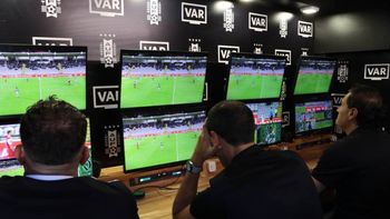 La novedosa herramienta que implementarán los árbitros en las finales por el Uruguayo