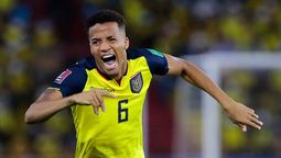 altText(Peñarol abrochó al ecuatoriano Castillo y cierra a Romero)}