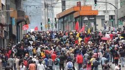 altText(Ecuador: Trasladan sede del Gobierno a Guayaquil y continúan las protestas)}