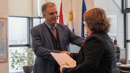 altText(Orsi recibió cartas credenciales de embajadora de Cuba)}