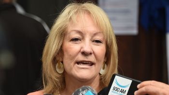 La precandidatura de Crolina Cosse recibió el apoyo del Partido Comunista.