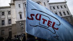 altText(Trabajadores de Antel denuncian que la AUF favorece intereses privados por sobre los uruguayos)}