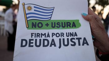 Cabildo Abierto entrega 320.000 firmas para habilitar el plebiscito por una deuda justa.