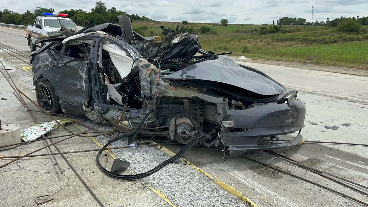 El Tesla de Basso tras el accidente en Florida.