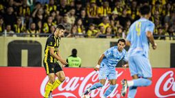 altText(Montevideo City Torque derrotó 2 a 0 a Peñarol y lo dejó afuera de la Copa AUF)}
