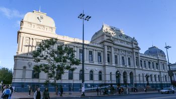 Cuatro universidades uruguayas participan en el ranking QS 2027.