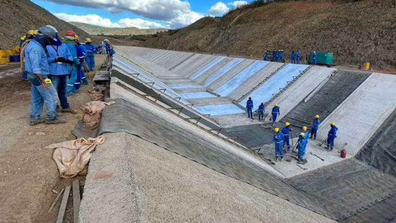 Construyen el río artificial más largo de América Latina