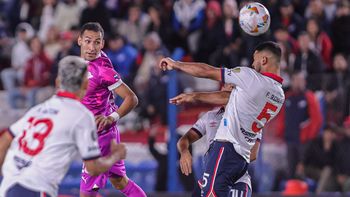 Nacional cayó ante Libertad.