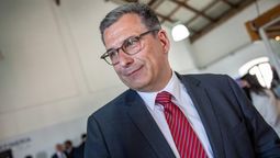 altText(Presidente de Ancap, cobró 242.106 dólares de viáticos en Carboclor)}