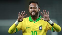 altText(Locura en Brasil: Ancelotti dio la lista para el Mundial con la presencia de Neymar)}