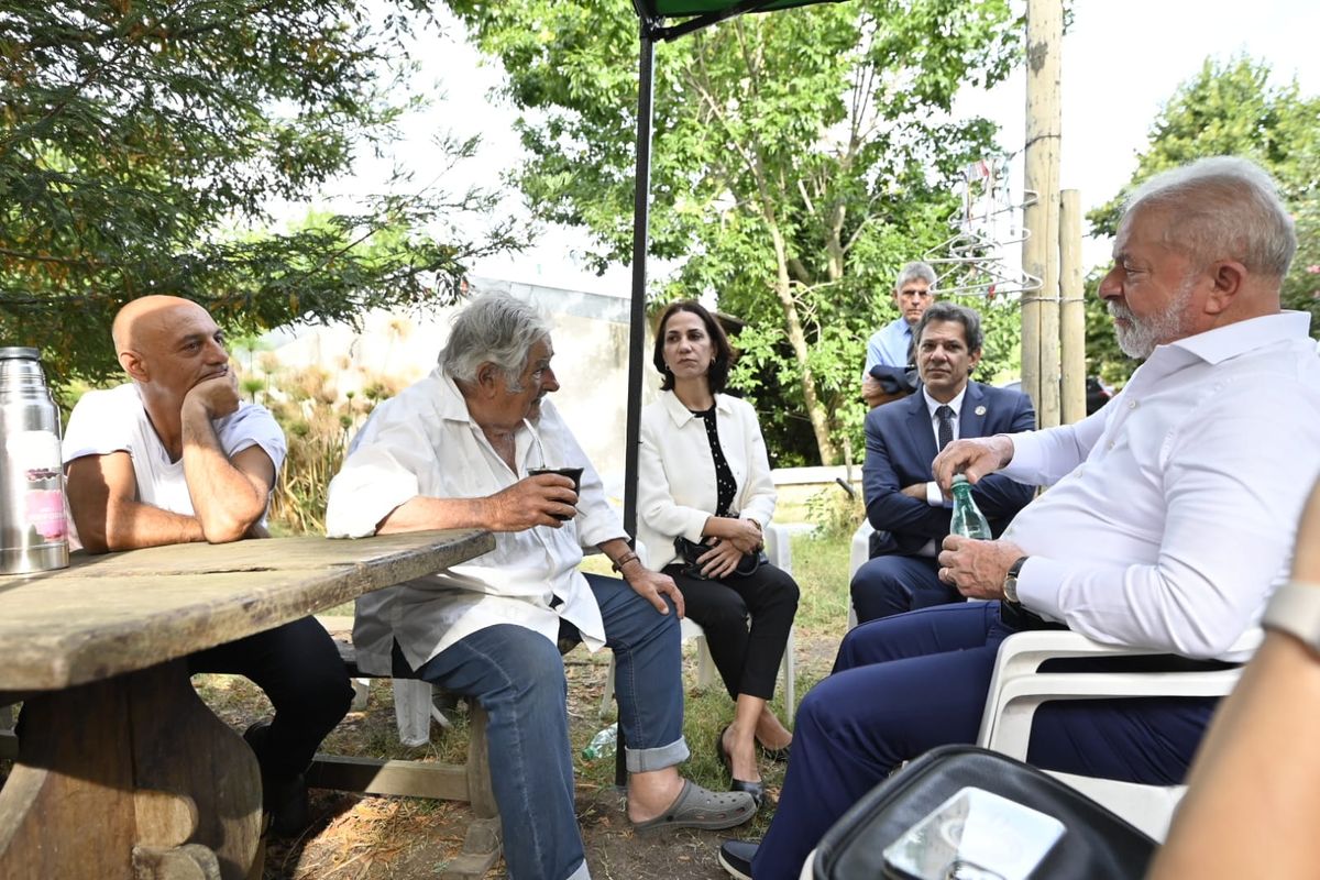 Lula se reunió con Mujica en su chacra
