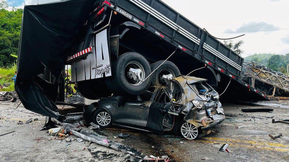 Tragedia en Brasil: al menos 38 muertos en accidente de ómnibus.