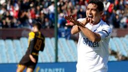 altText(El «Chory» se viste de rojiblanco)}