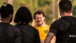 altText(Peñarol volvió al entrenamiento)}