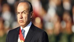 altText(Felipe Calderón implicado en mal manejo de contratos)}