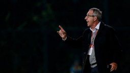 altText(Gerardo Pelusso: ¿Qué profesionalismo le va a dar la AUF al fútbol uruguayo?)}